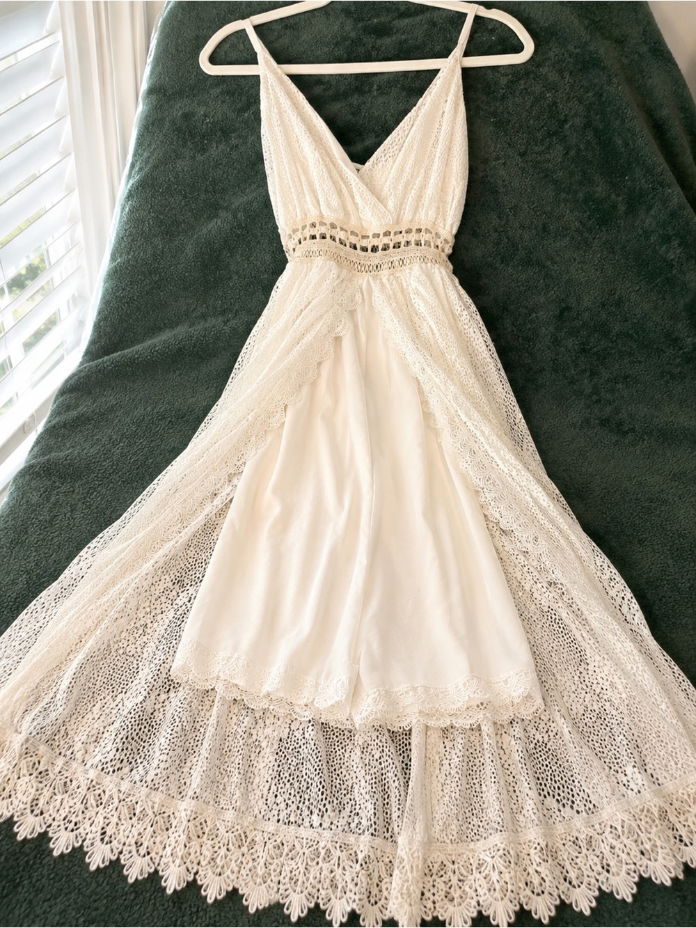 White Lace V-Neck Maxi Dress with Decorative Waist - Picture 3 of 3